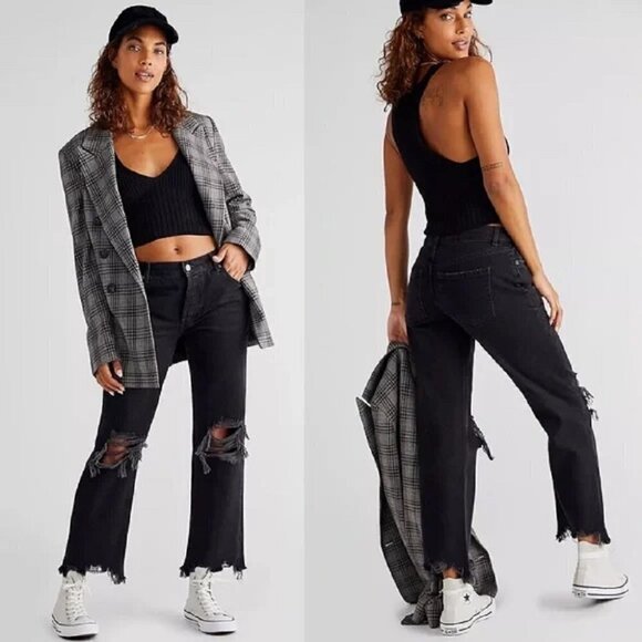 FREE PEOPLE Maggie Mid Rise Washed Black Distressed Straight Leg Cropped Jeans - Picture 1 of 5